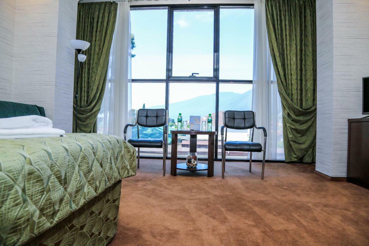 Grand Hotel ガグラ エクステリア 写真