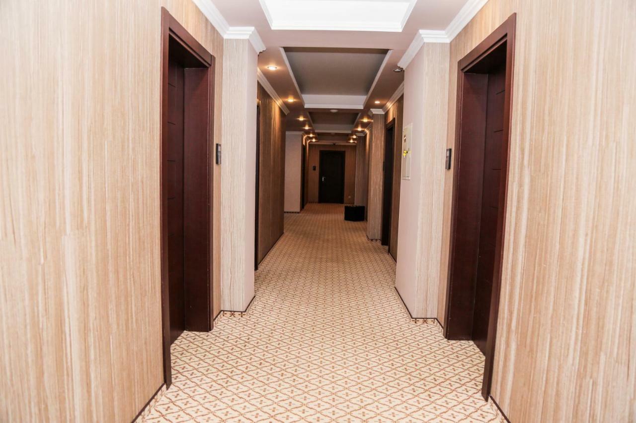 Grand Hotel ガグラ エクステリア 写真